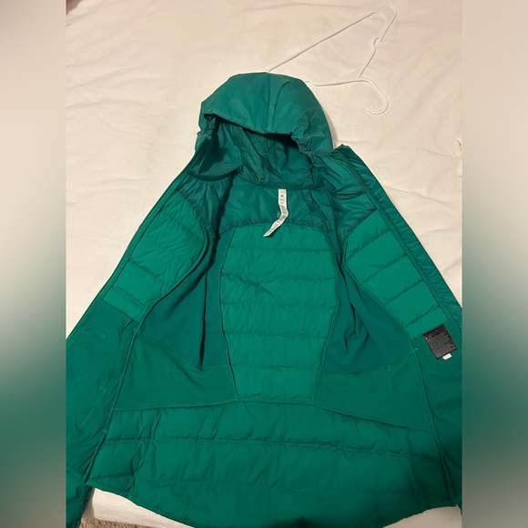 LULULEMON Down For It All Jacket
size 6
color EVERGLADE GREEN - Picture 2 of 4
